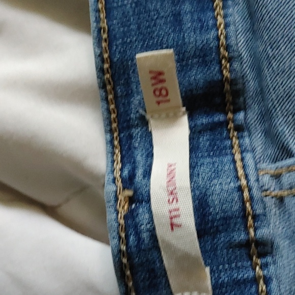 Levi 711 Skinny Sculpt Sz.18 W NWT - Picture 8 of 10